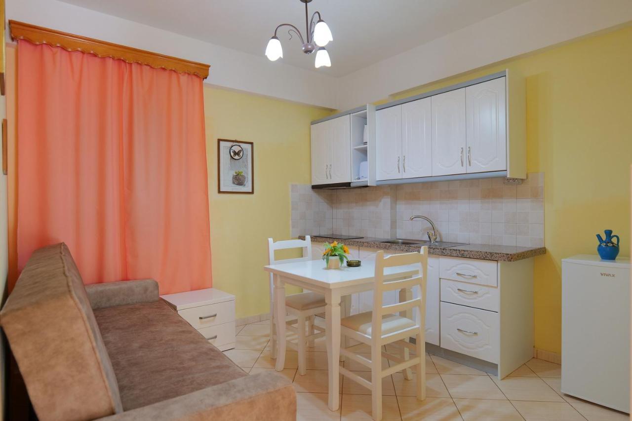 Sunny Holiday Sarande Bagian luar foto