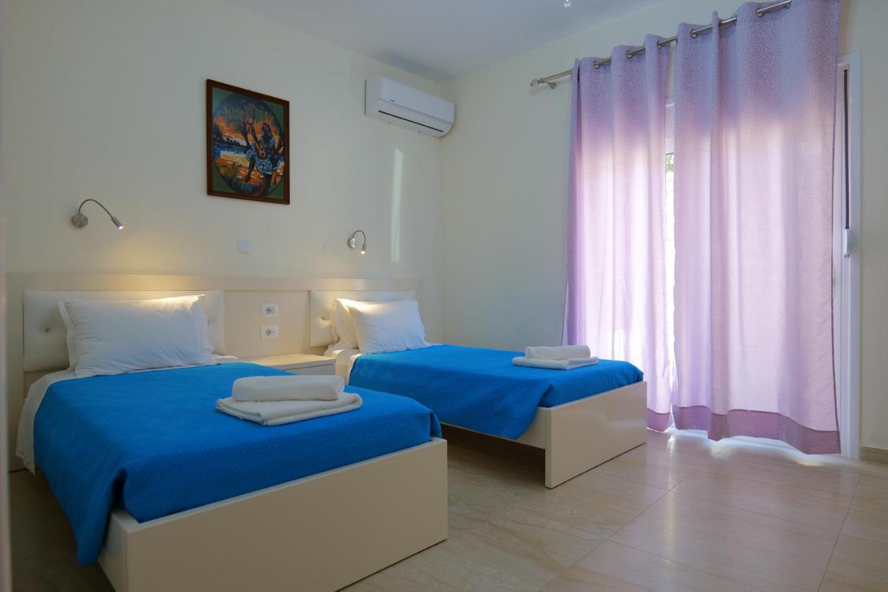 Sunny Holiday Sarande Bagian luar foto