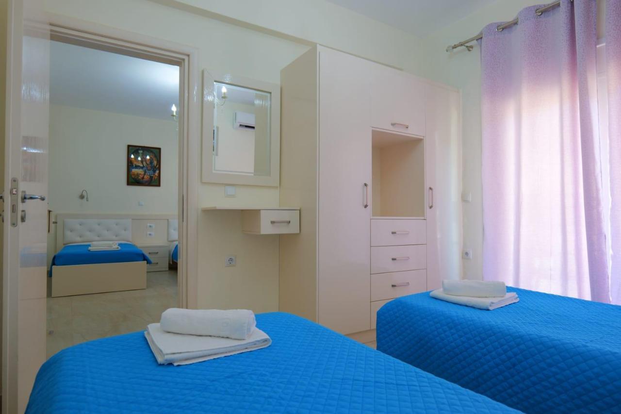 Sunny Holiday Sarande Bagian luar foto