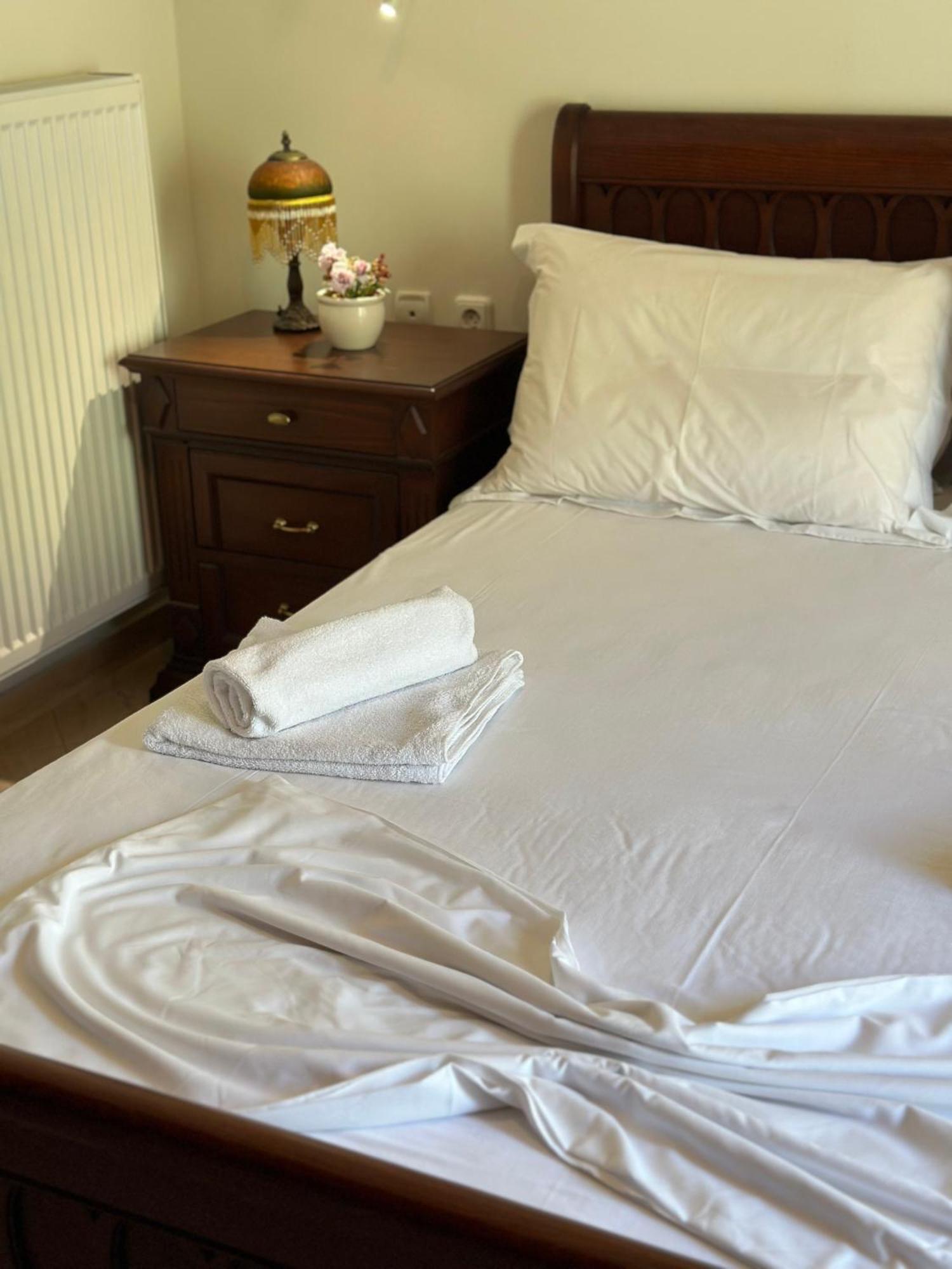 Sunny Holiday Sarande Bagian luar foto