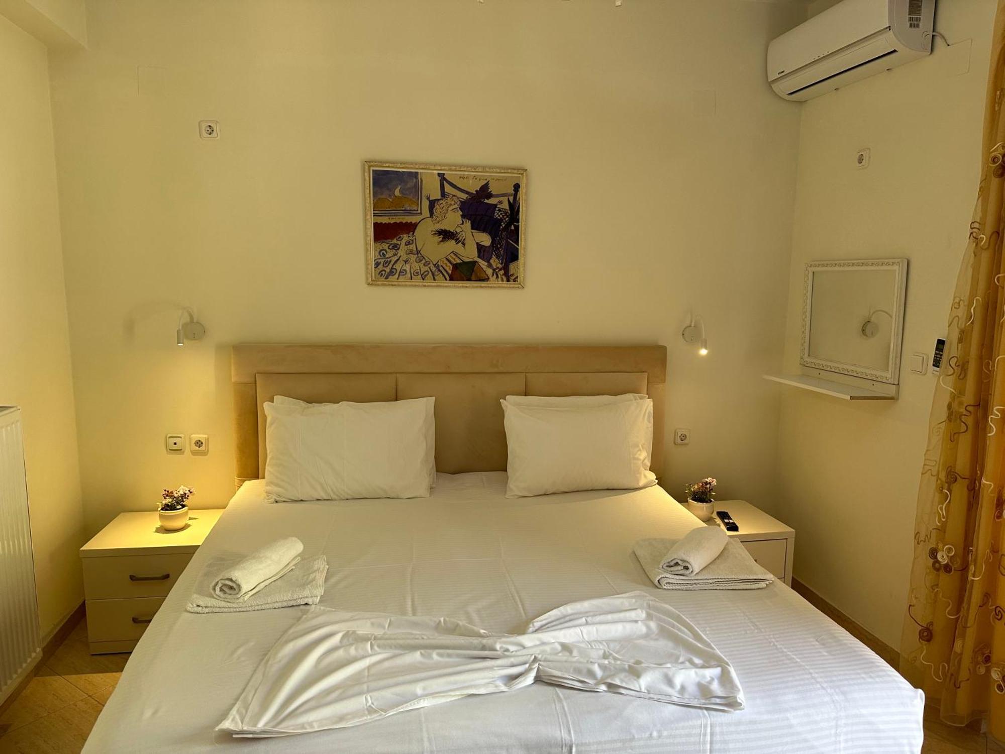 Sunny Holiday Sarande Bagian luar foto